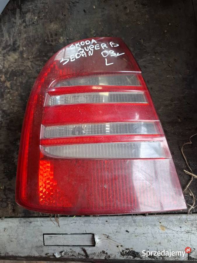 Lampa Lewa Tył Skoda Super B Wisznice
