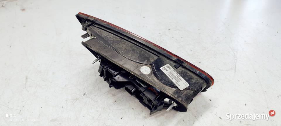 LAMPA PRAWY TYŁ W KLAPĘ AUDI A3 8V 3D 8V3945094 Lampy tylne