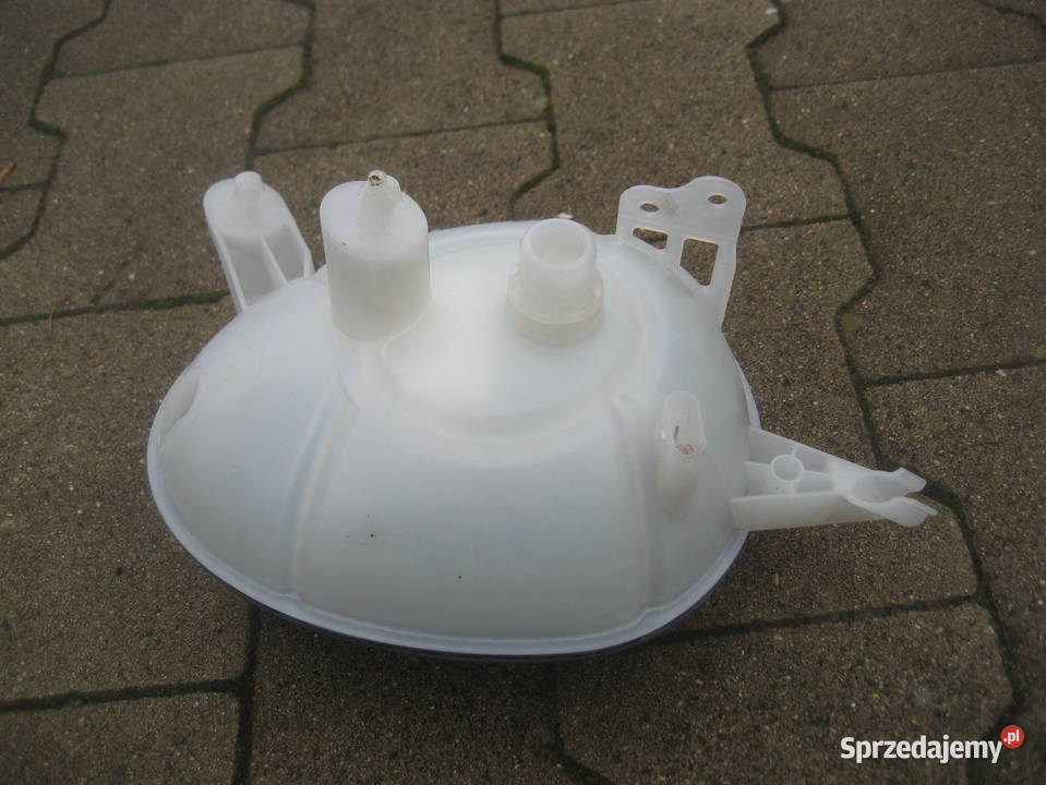 MERCEDES 205 ZBIORNIK WYRÓWNAWCZY WODY osobowe Rakoniewice