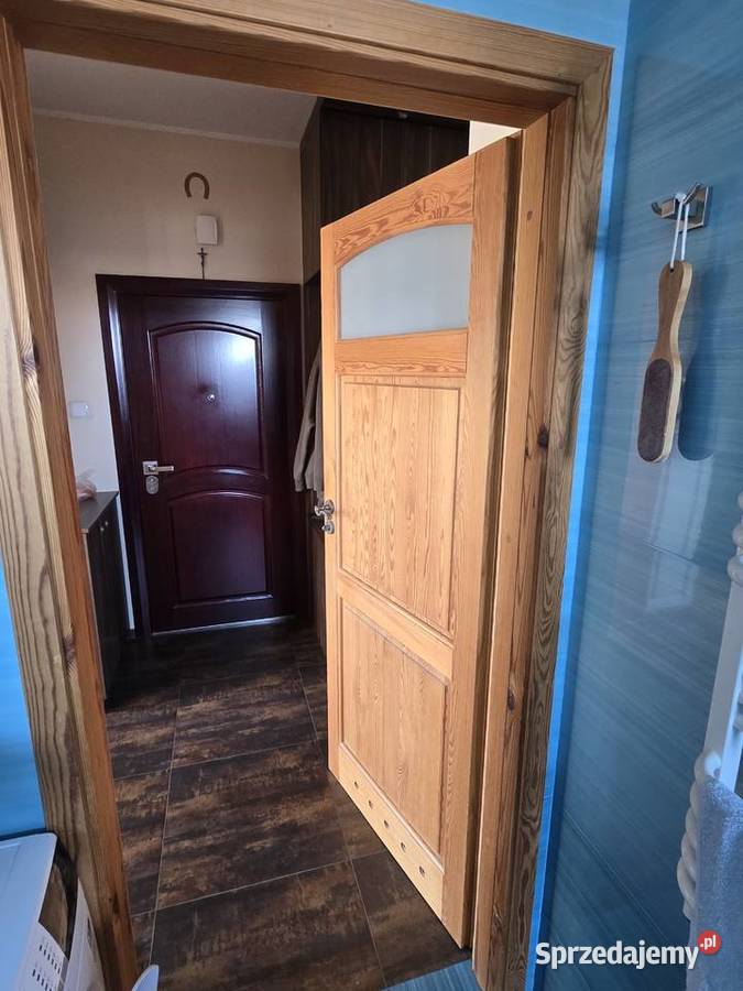 Sprzedam drzwi sosnowe futryna Straszyn