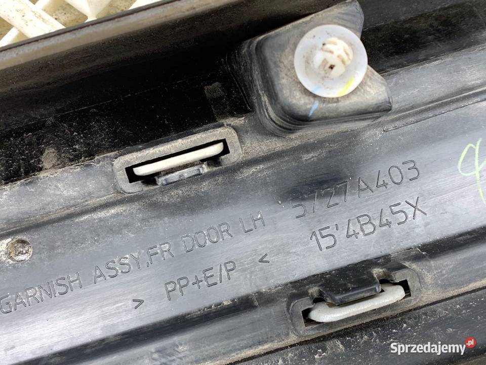 LISTWA DRZWI LEWY PRZÓD MITSUBISHI OUTLANDER III osobowe