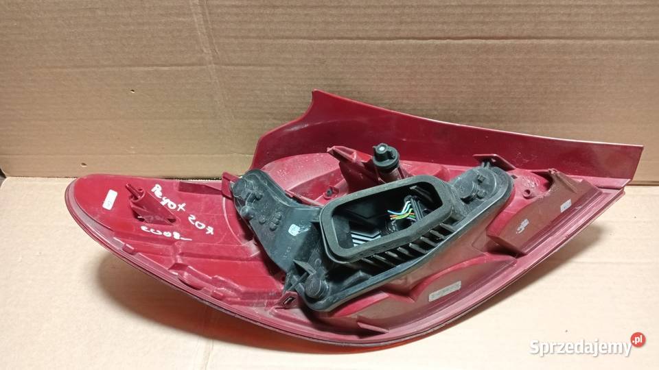 PEUGEOT 207 FL HB LAMPA TYŁ PRAWY LED wielkopolskie Zbierkowo