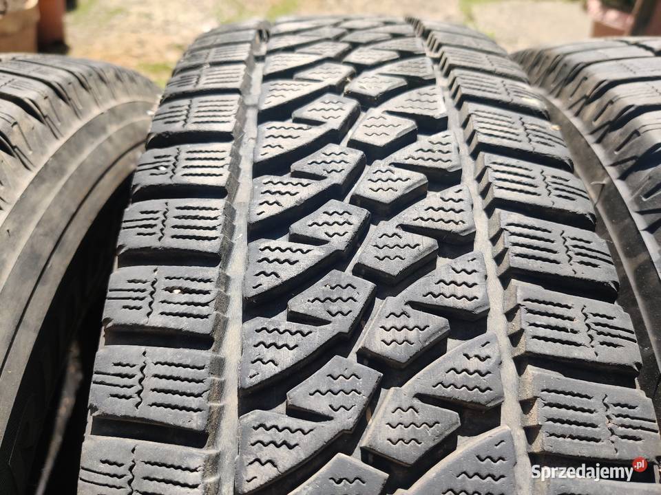 Opony zimowe Bridgestone blizzak w810 2157516c Skawica