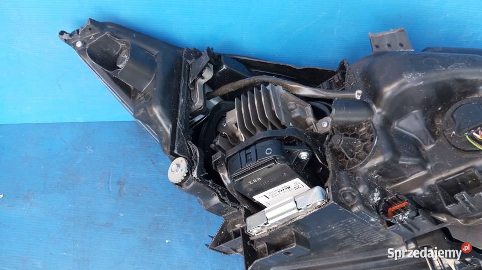 LAMPA LEWY PRZÓD REFLEKTOR EU LED 10019011 osobowe wielkopolskie sprzedam