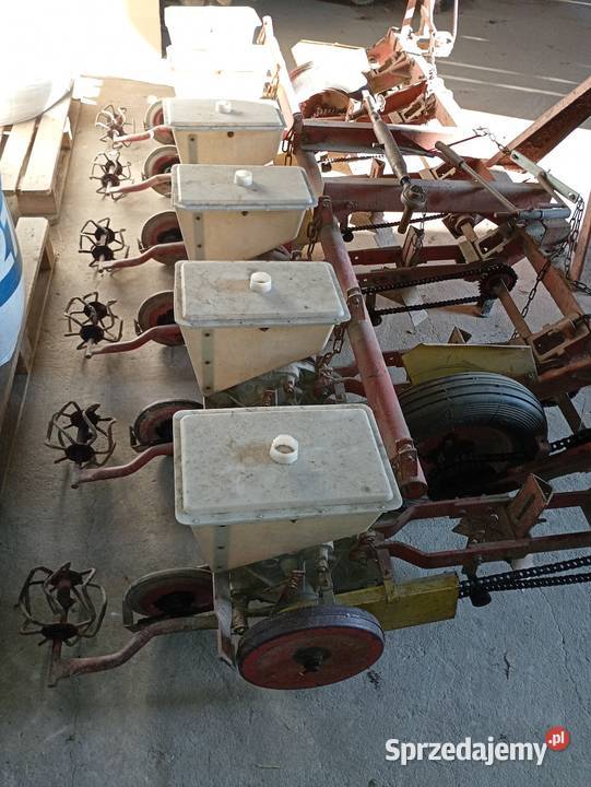 Siewnik do buraków nieuszkodzony Złotniki Kujawskie