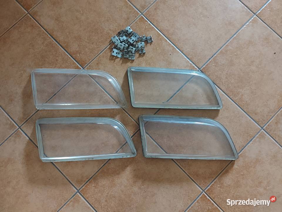 Klosz lampy volvo v40 prawy Oświetlenie Żeliszów