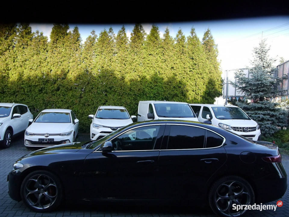 Alfa Romeo Giulia Stan Idealny ledy Navigacja z czujnik zmierzchu śląskie sprzedam