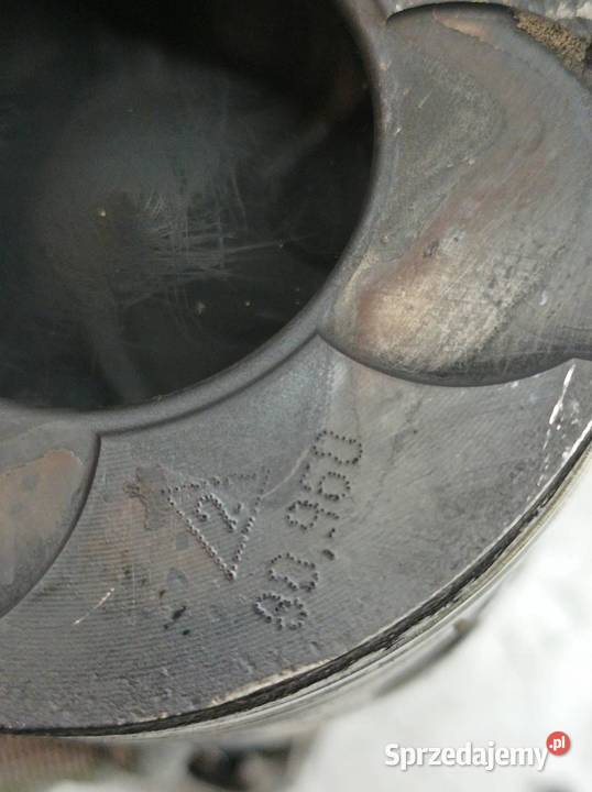 TŁOK KORBOWÓD 80960 20 TDI VW Volkswagen Golf V