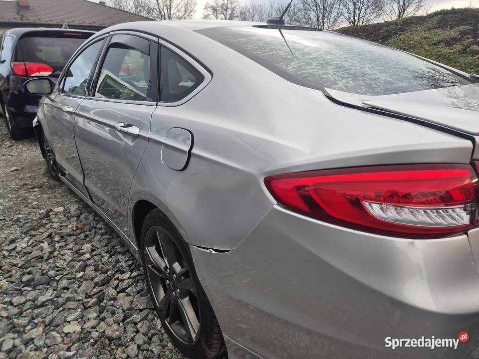 Ford Fusion SPORT 27 AWD 325 uszkodzony na 2700cm3