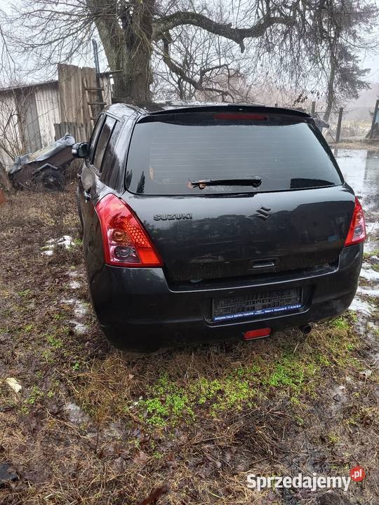 Suzuki Swift drzwi lewe przód tył klapa Nowy Tomyśl sprzedam