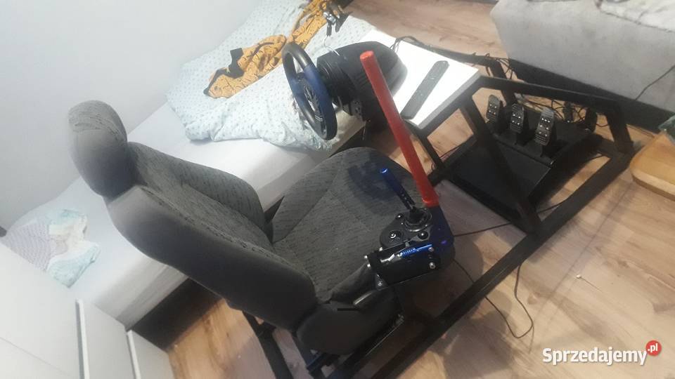 sprzedam stojak do kierownicy z fotelem Tomkowice