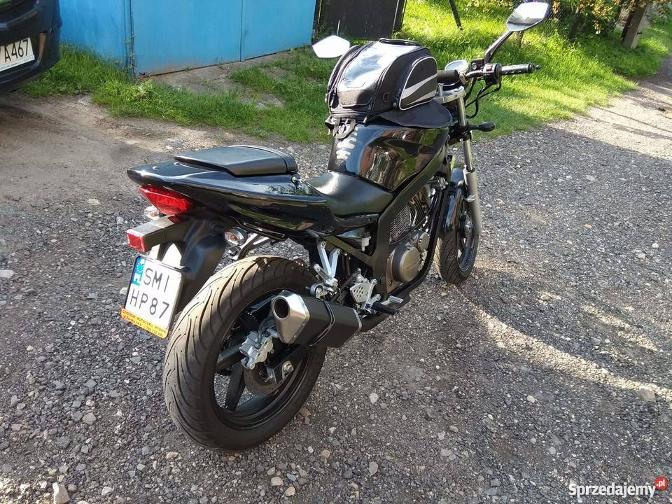 Hyosung 125 silnik V 2 cylindry czarny Rybnik