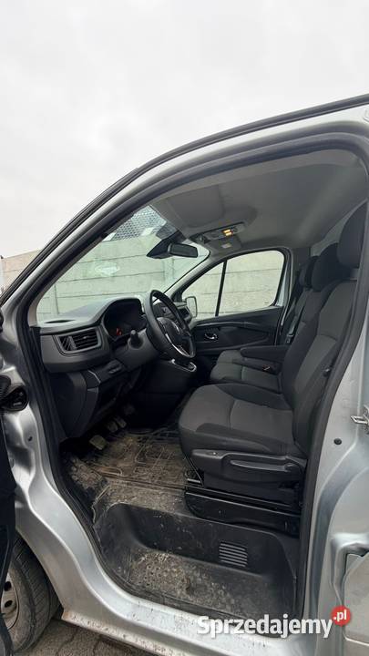 Renault trafic 4 Żory