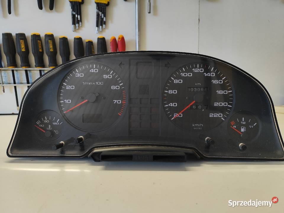 Licznik UN4 Audi 80 20 ABK 303 Liczniki i zegary Lututów