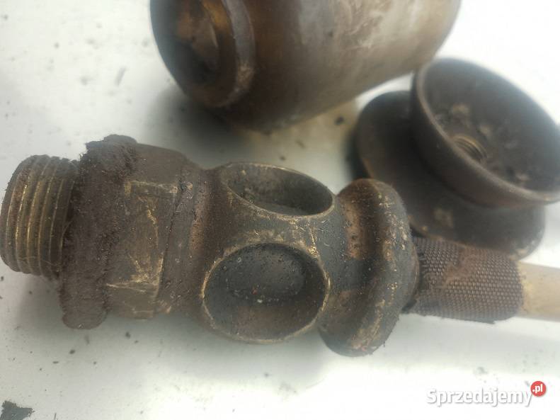 Stare filtry z mosiądzu w typie wiktoriańskim Milejewo