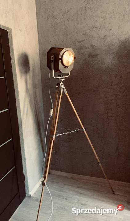 Lampa teatralna z ubiegłego stulecia PRL Vintage Poznań