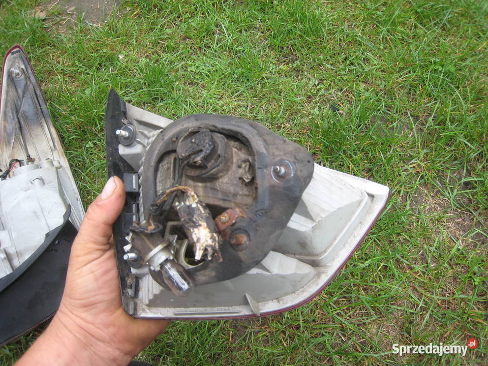 Lampa tylna prawa komplet Hyundai IX35 0913 prawe małopolskie