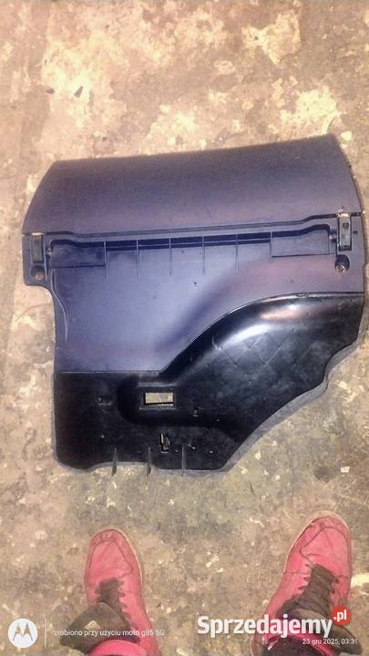 A4 B7 schowek strony pasażera