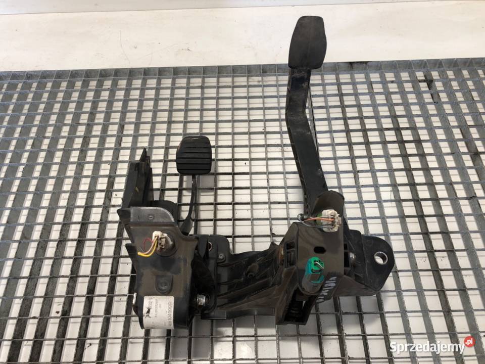 PEDAŁY RENAULT MASTER III 465104099R 23 163 osobowe Pedały podkarpackie