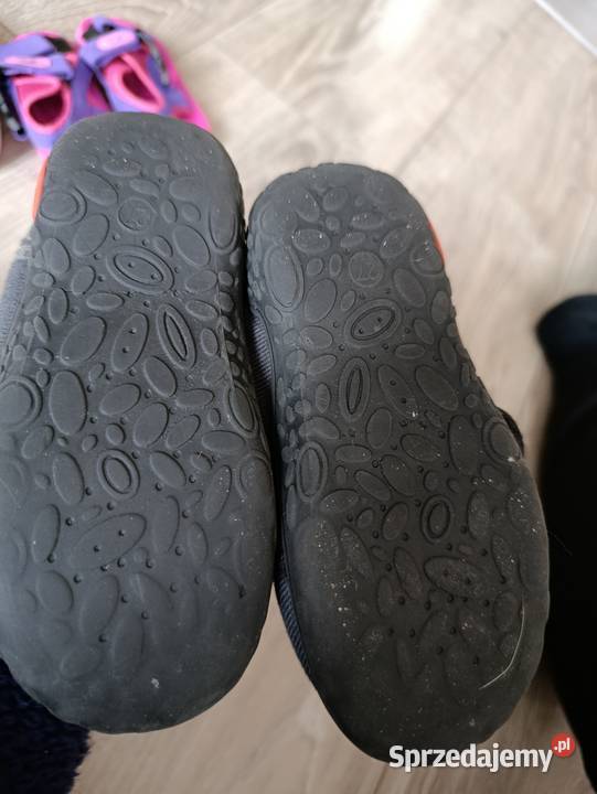 kapcie chłopięce rozmiar 27 długość wkładki 16 5 Domowe