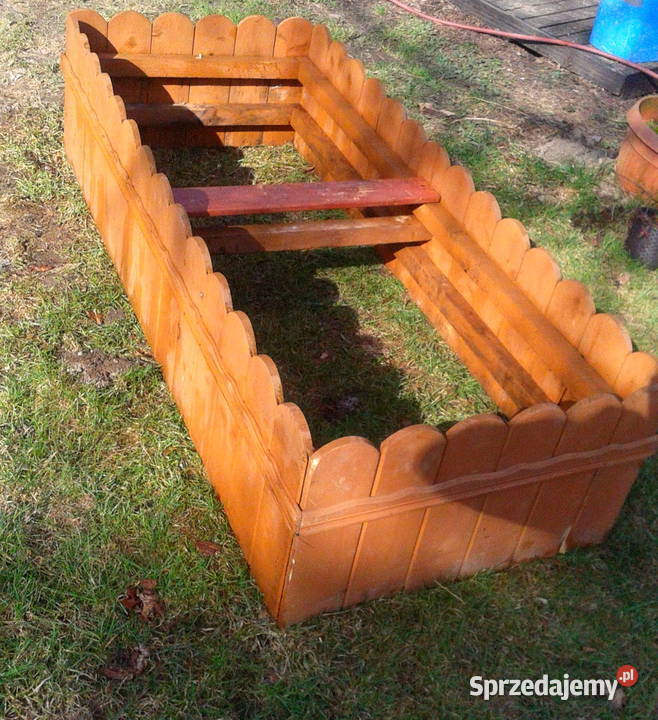 Płotek ogrodzenie grobu ziemnego Wieliczka