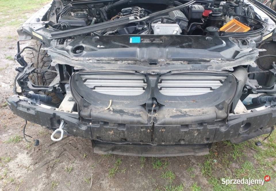 Pas przedni chlodnica bmw e60 e61 Lift