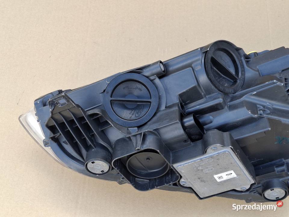 FORD C 2 II REFLEKTOR PRAWY LAMPA PRAWA LED LIFT osobowe Bieleń sprzedam