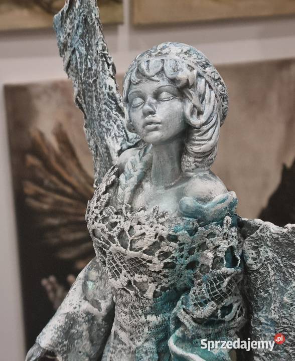 Anioł w szarości srebrze i turkusach Zamość