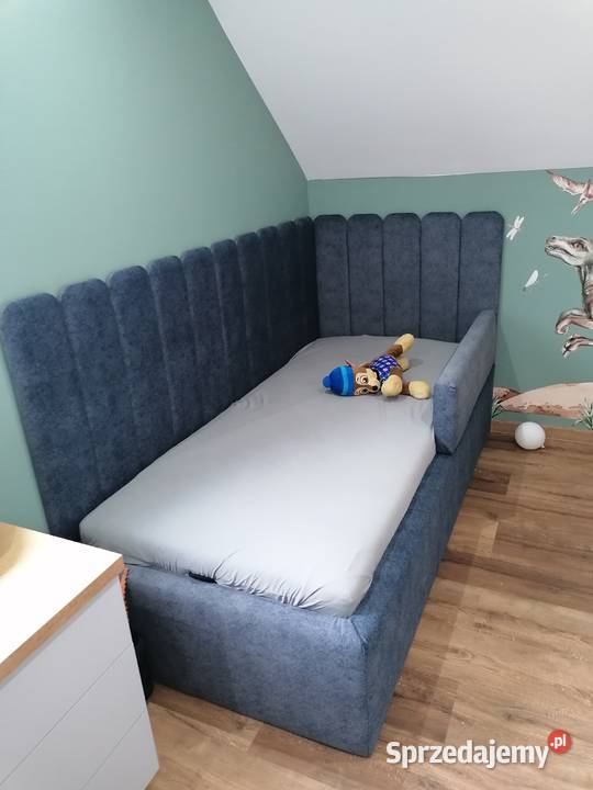 Łóżka sypialniane sprzedam