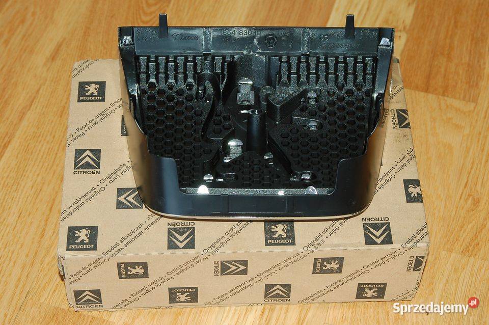 Emblemat znaczek LEW Peugeot 607 Gostynin