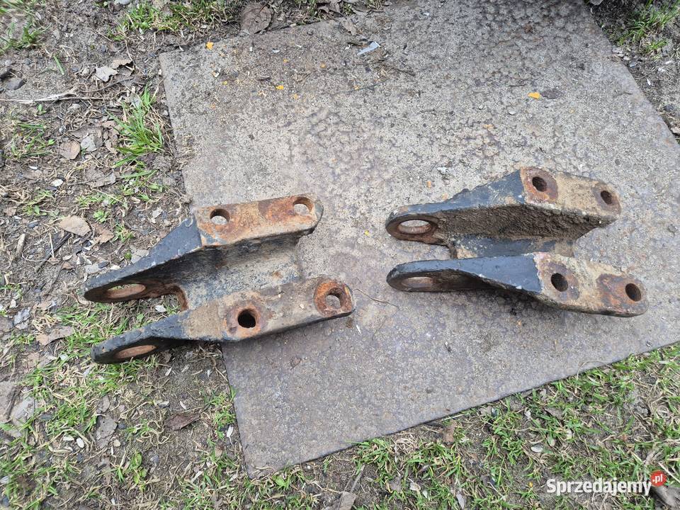 Wspornik cięgła dolnego podnośnika Ursus C330 Bucze