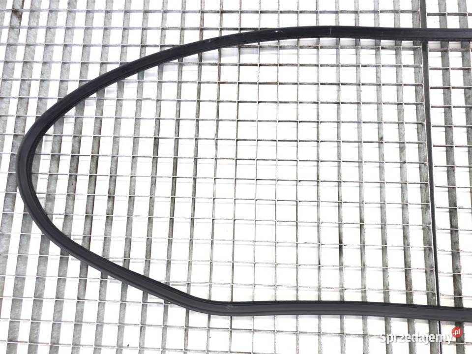 USZCZELKA SZYBY Z KLAPY TYŁ TOYOTA PROACE Van