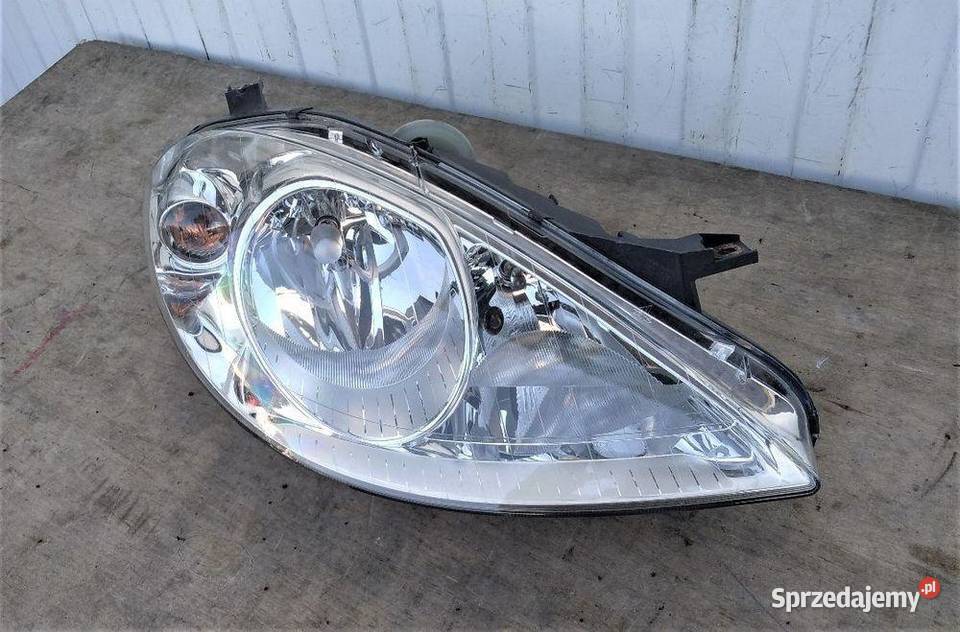 MERCEDES A KLASA W169 LAMPA PRAWA