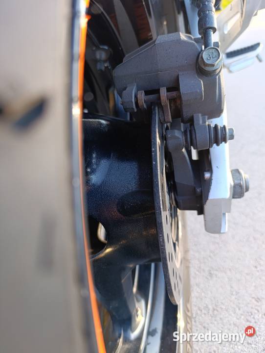 Suzuki GSR 600 Łączna