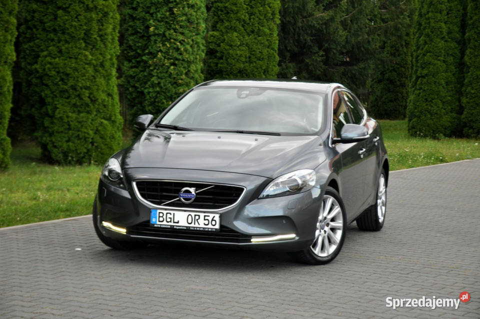 Volvo V40 16d115LiftXenonLedVirtualKameraParkt V40 Ostrów Mazowiecka
