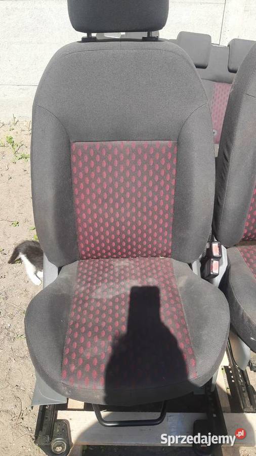 fotele komplet foteli ford fiesta mk5 5 drzwi Dębno