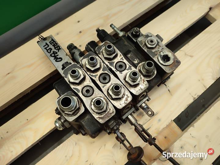 Rozdzielacz hydrauliczny Terex TLB 840 Wilkowo