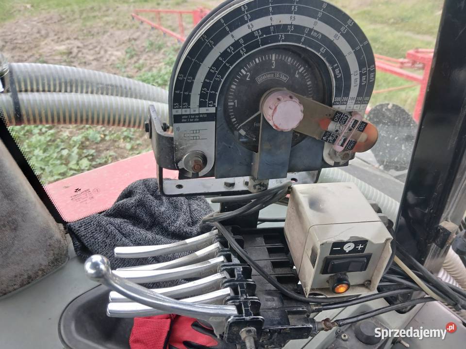 Opryskiwacz Holder 15m 1000L 1600L zawieszany nieuszkodzony Zawieszane