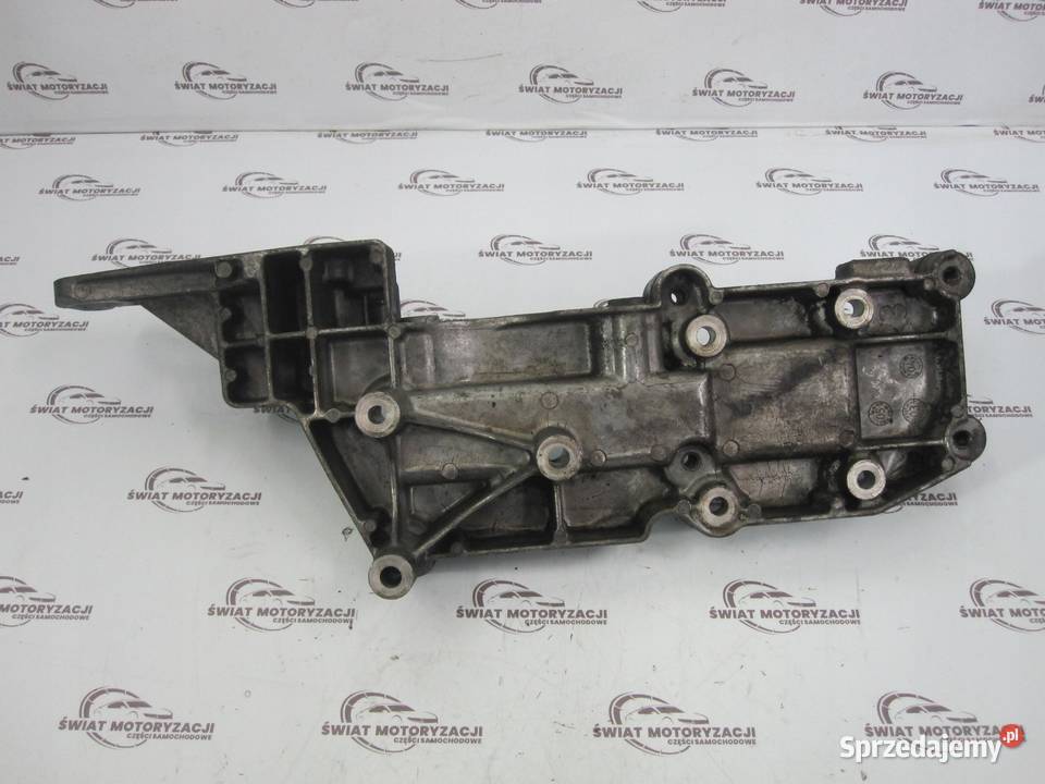 Volvo XC90 24 D 06r łapa mocowanie alternatora osobowe