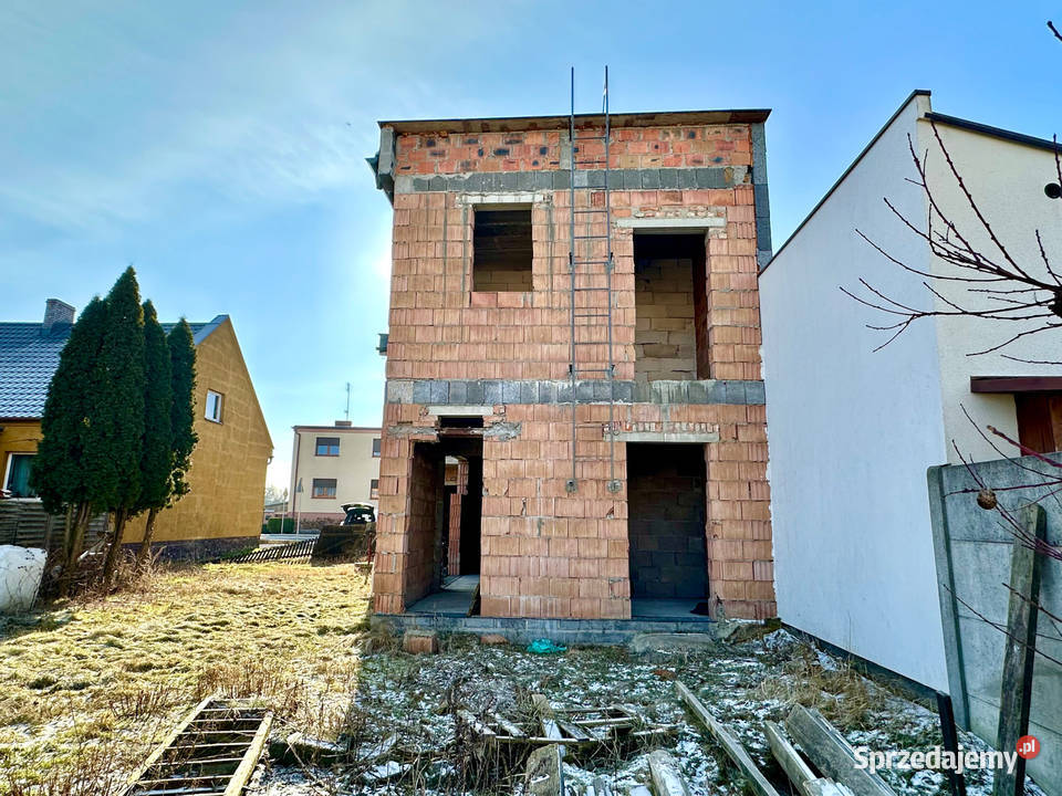 Budynek do wykończenia w doskonałej lokalizacji