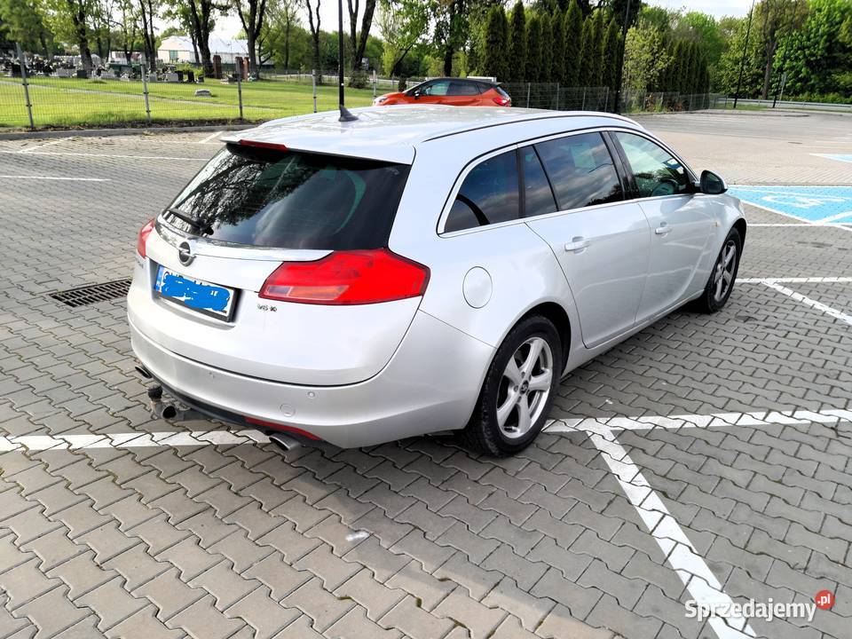Insignia 28 V6 uszkodzona