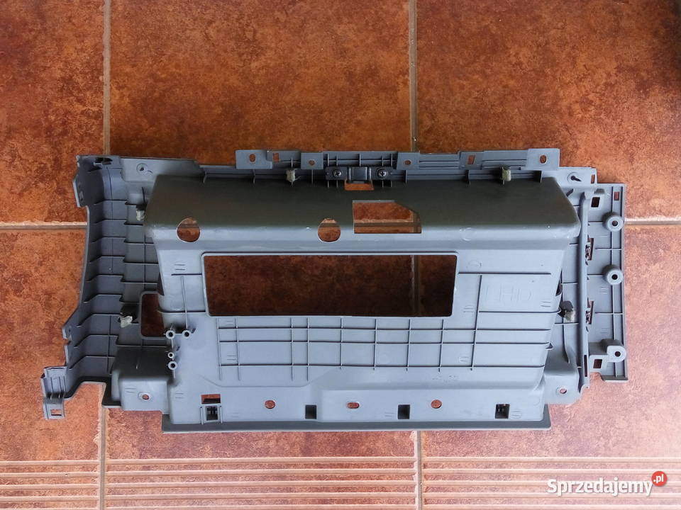 Hyundai H1 H300 H1 schowek konsoli 847614H000 sprzedam