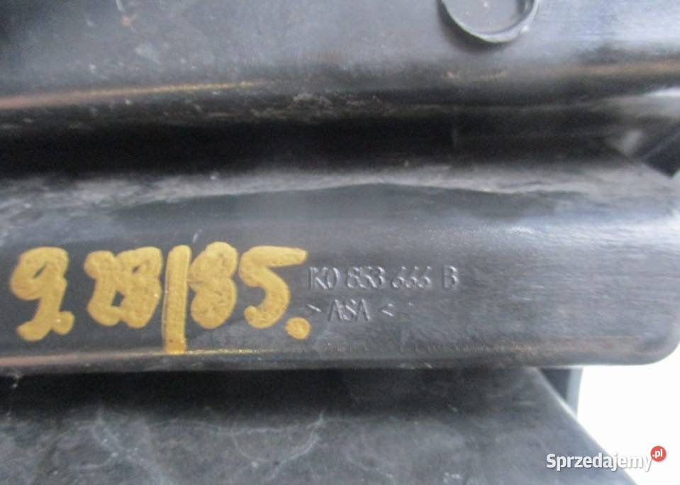 VW GOLF V KRATKA ZDERZAKA PRAWA 1K0853666 osobowe Karoseria Części Nowy Tomyśl
