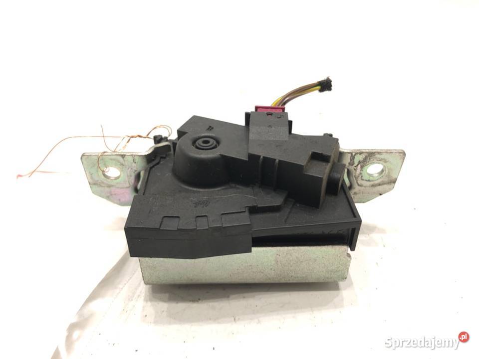 ZAMEK KLAPY TYŁ MERCEDES W246 Minivan