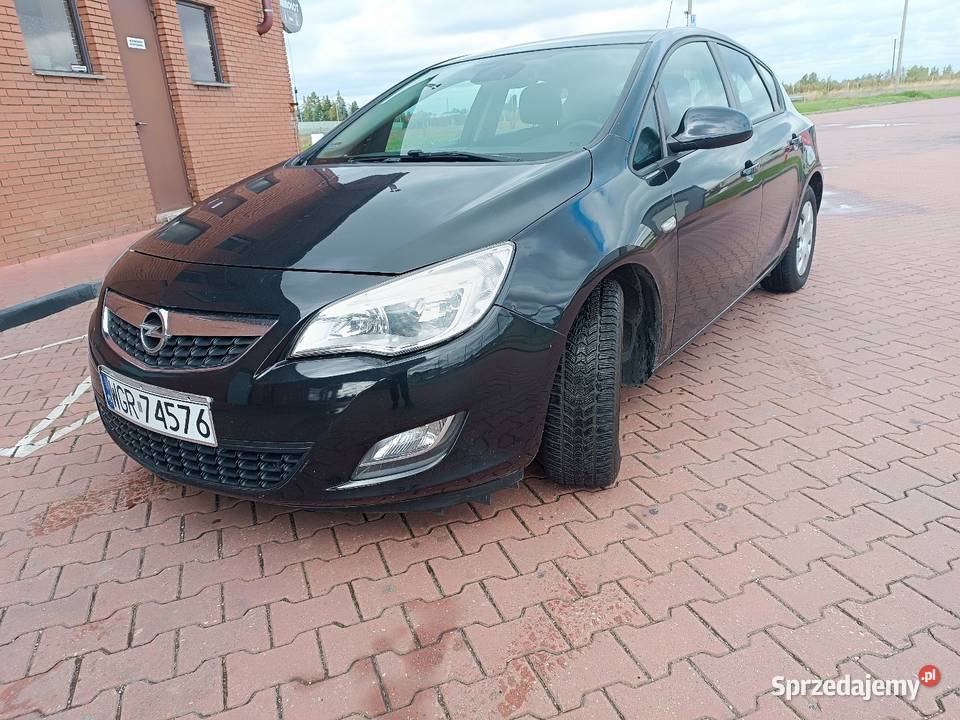Opel Astra J 17 CDTI 110 Doinwestowany Goszczyn sprzedam