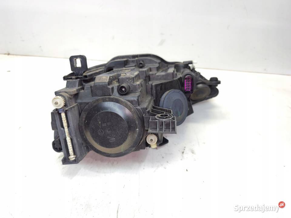 REFLEKTOR LAMPA PRZEDNIA PRAWY PRZÓD AUDI A3 8V Przystajń sprzedam