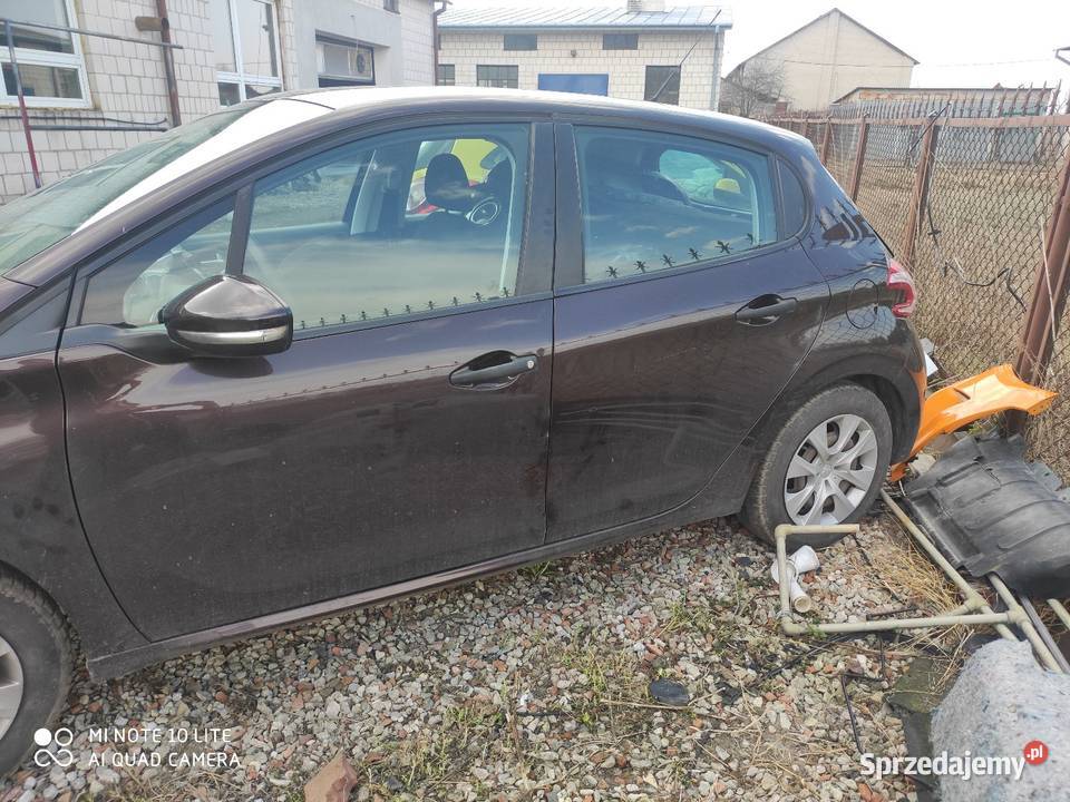 Błotnik tylny lewy peugeot 208 osobowe Łuków