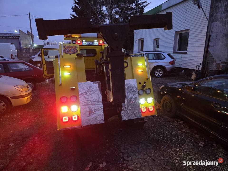 Holownik Miejski Laweta Pomoc Drogowa Rok produkcji 2010 Warszawa sprzedam