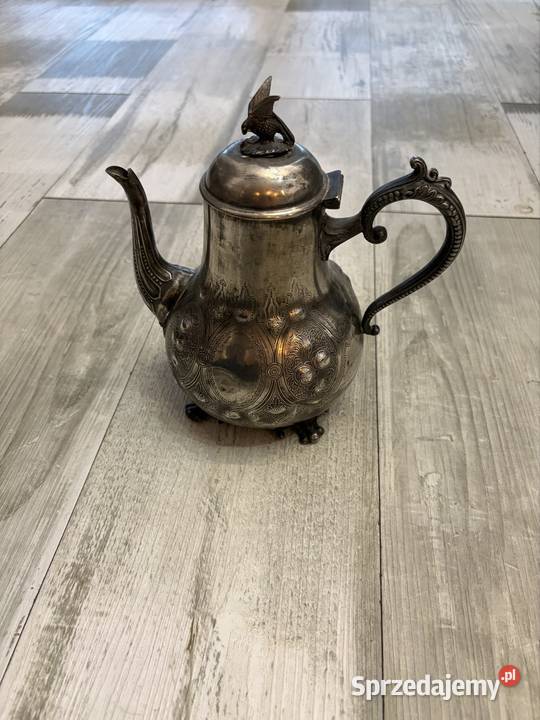 Zdobiony dzbanek