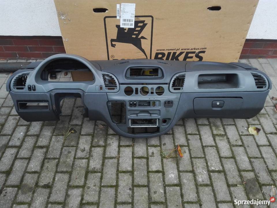 Sprzedam kompletną konsolę do Mercedes Sprinter Wyposażenie wnętrza Goleniów